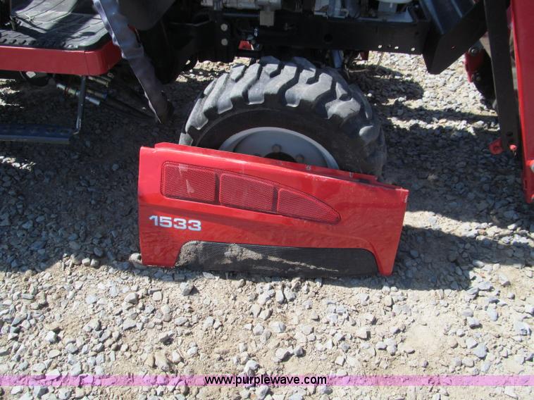 image for item D3240 2008 Massey-Ferguson 1533 MFWD tractor
