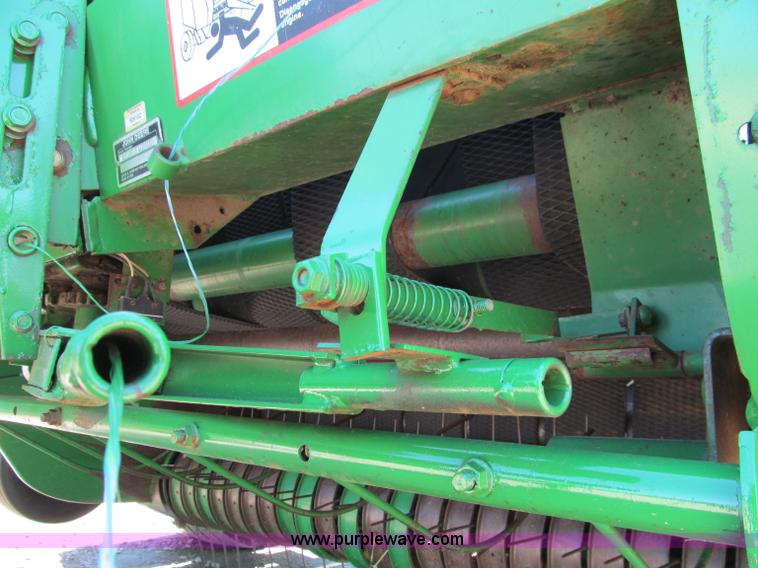 image for item D3242 1993 John Deere 535 round baler
