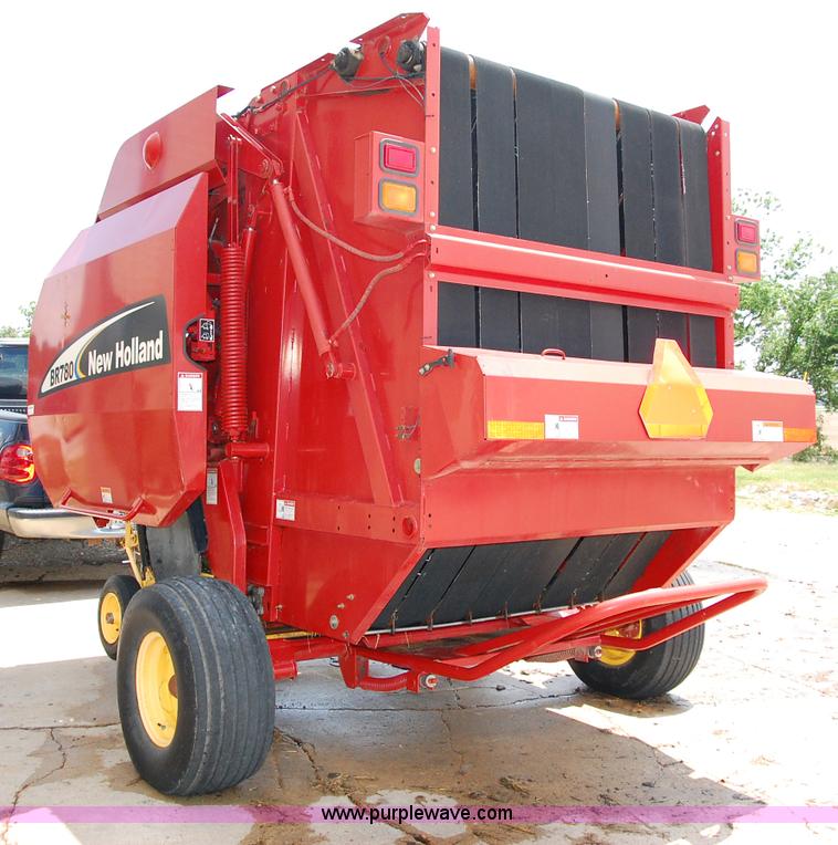 image for item D3244 2009 New Holland BR780 round baler