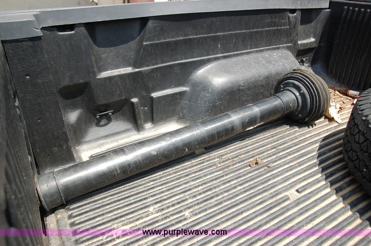 image for item D3244 2009 New Holland BR780 round baler