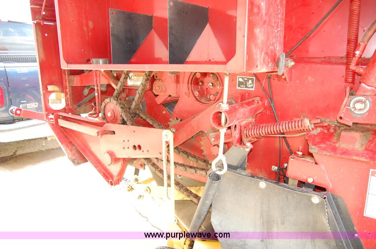 image for item D3244 2009 New Holland BR780 round baler