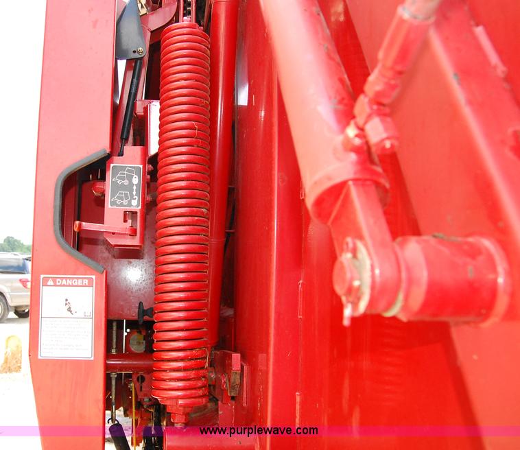 image for item D3244 2009 New Holland BR780 round baler