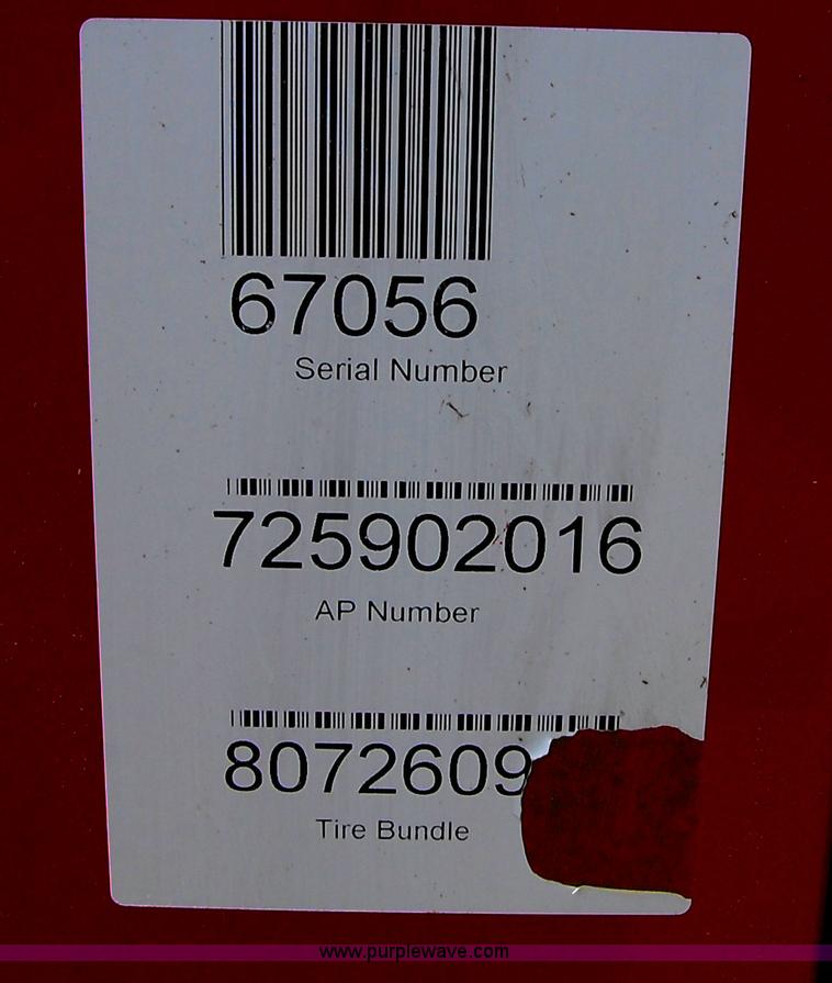 image for item D3244 2009 New Holland BR780 round baler