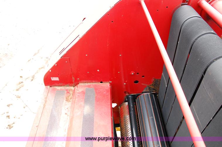 image for item D3244 2009 New Holland BR780 round baler