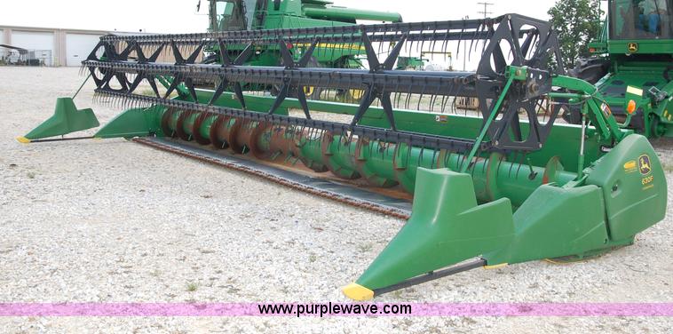image for item D3245 2006 John Deere 630F 30' flex platform header