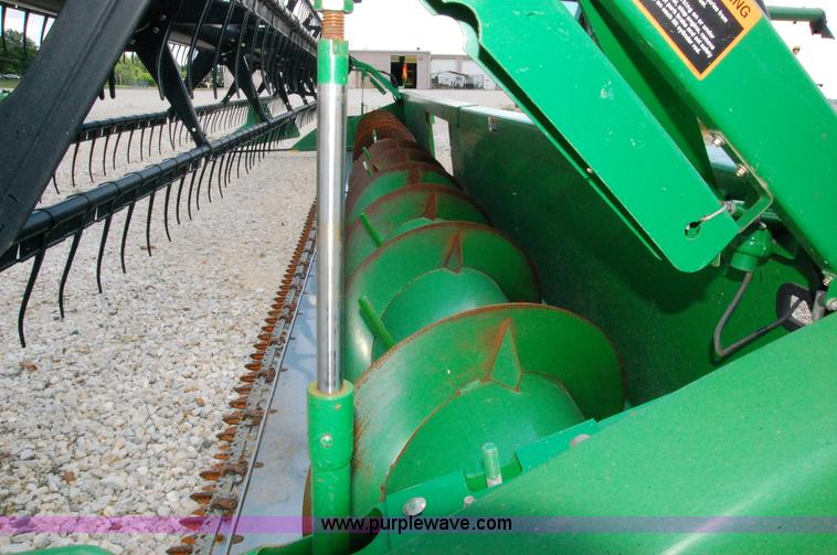 image for item D3245 2006 John Deere 630F 30' flex platform header