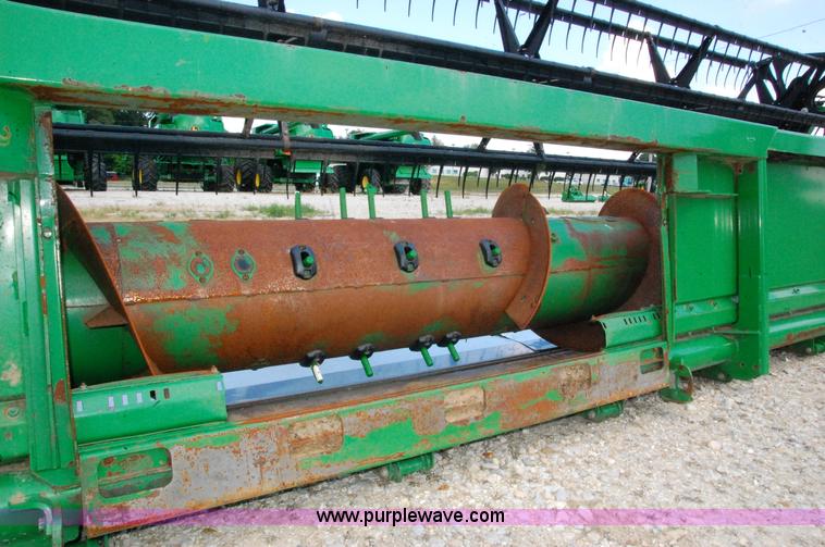 image for item D3245 2006 John Deere 630F 30' flex platform header