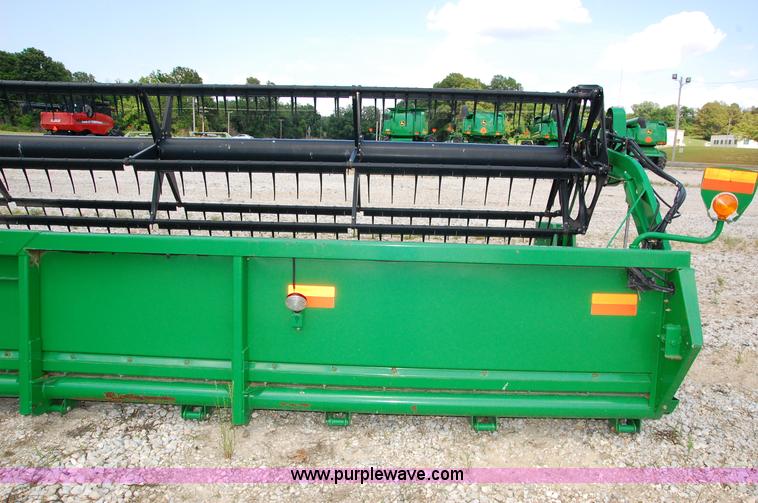 image for item D3245 2006 John Deere 630F 30' flex platform header