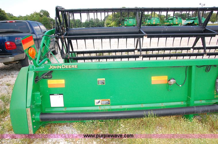 image for item D3245 2006 John Deere 630F 30' flex platform header