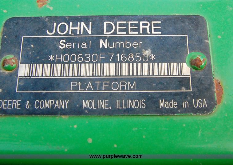 image for item D3245 2006 John Deere 630F 30' flex platform header