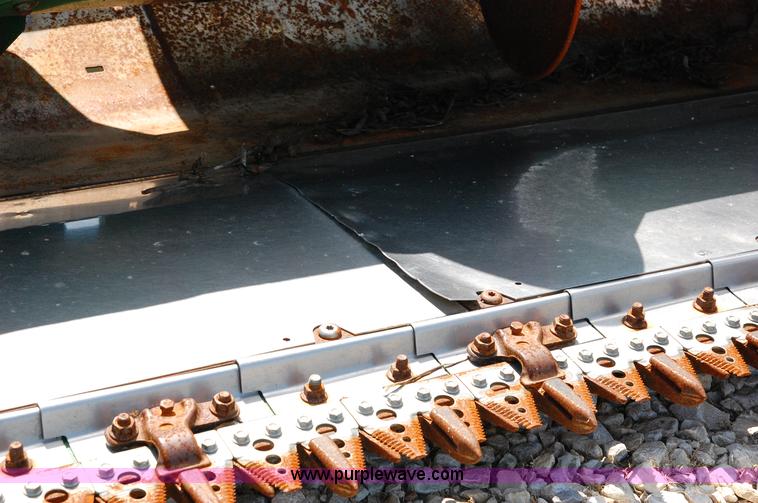 image for item D3245 2006 John Deere 630F 30' flex platform header