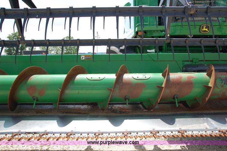 image for item D3245 2006 John Deere 630F 30' flex platform header