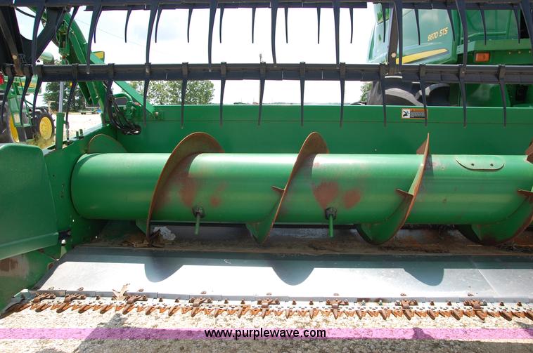 image for item D3245 2006 John Deere 630F 30' flex platform header