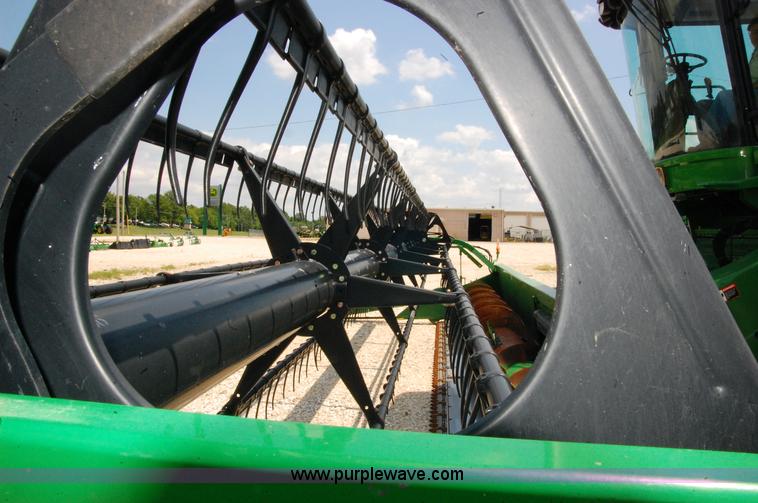 image for item D3245 2006 John Deere 630F 30' flex platform header