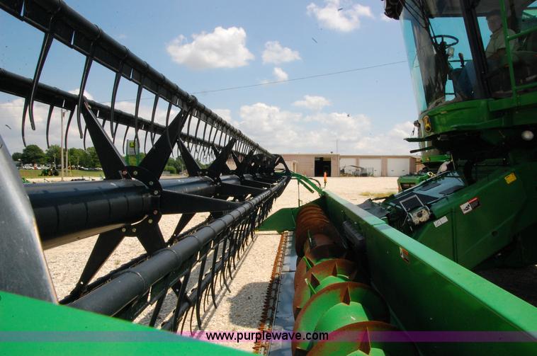 image for item D3245 2006 John Deere 630F 30' flex platform header