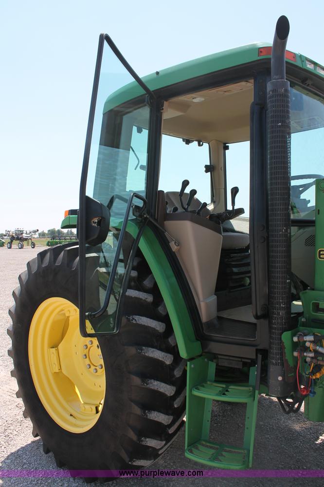 image for item D3246 2001 John Deere 6410 MFWD tractor