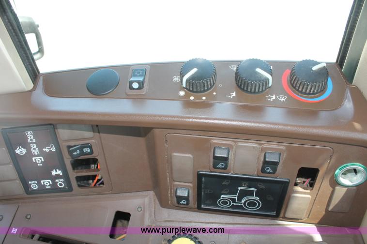 image for item D3246 2001 John Deere 6410 MFWD tractor