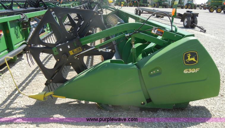 image for item D4075 2009 John Deere 630F HydraFlex platform header