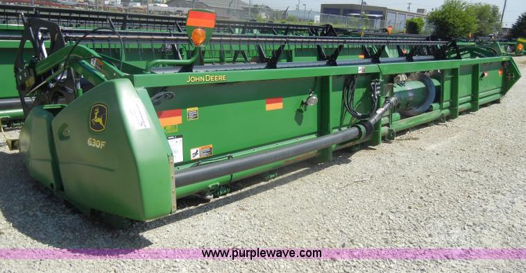 image for item D4075 2009 John Deere 630F HydraFlex platform header