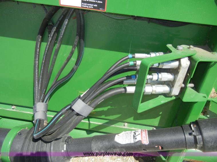 image for item D4075 2009 John Deere 630F HydraFlex platform header