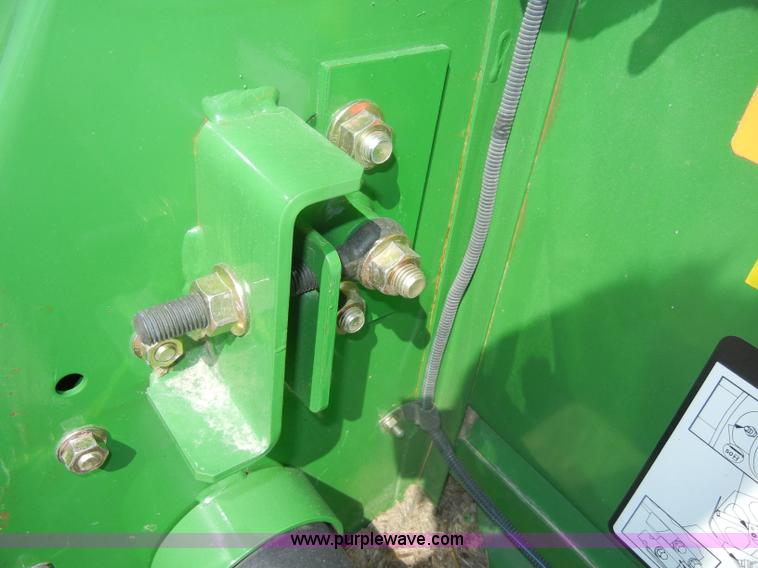 image for item D4075 2009 John Deere 630F HydraFlex platform header