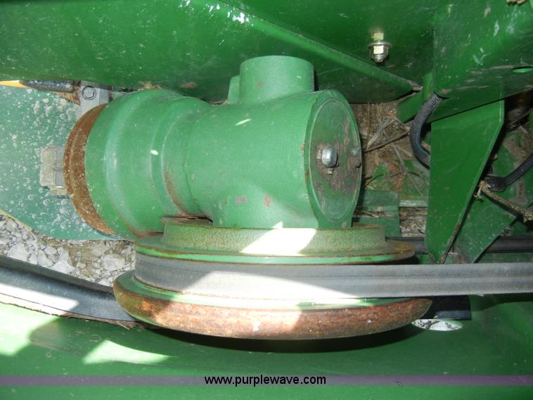 image for item D4075 2009 John Deere 630F HydraFlex platform header