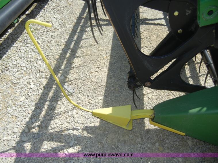 image for item D4075 2009 John Deere 630F HydraFlex platform header