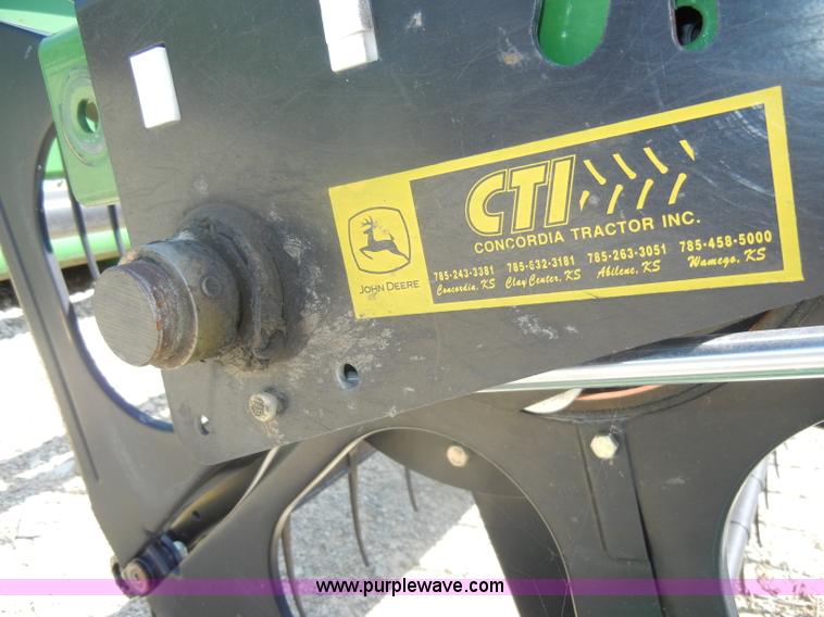 image for item D4075 2009 John Deere 630F HydraFlex platform header