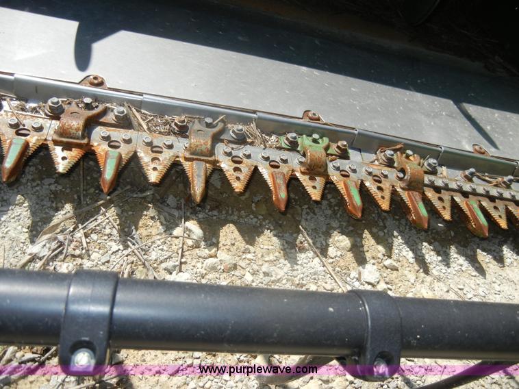 image for item D4075 2009 John Deere 630F HydraFlex platform header