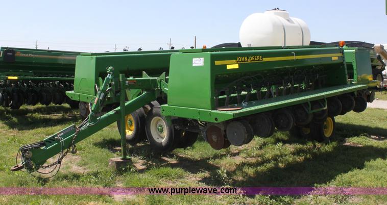 image for item D5016 2002 John Deere 455 grain drill