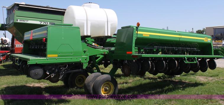 image for item D5016 2002 John Deere 455 grain drill