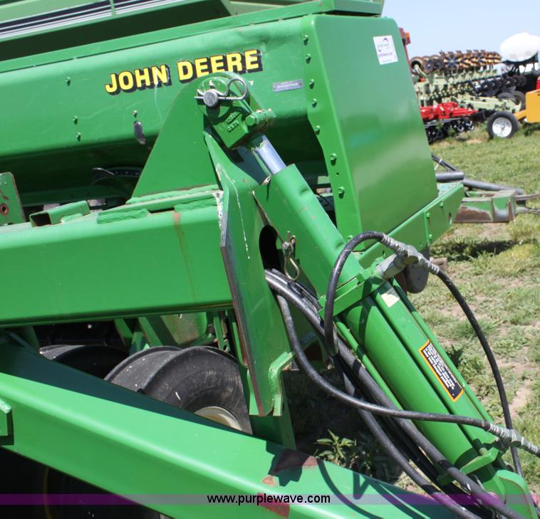 image for item D5016 2002 John Deere 455 grain drill