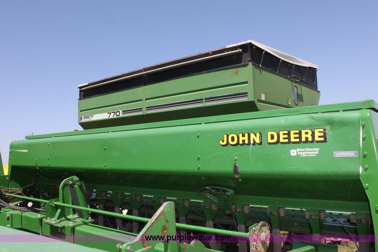 image for item D5016 2002 John Deere 455 grain drill