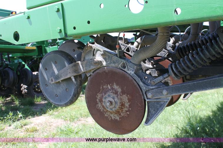 image for item D5016 2002 John Deere 455 grain drill
