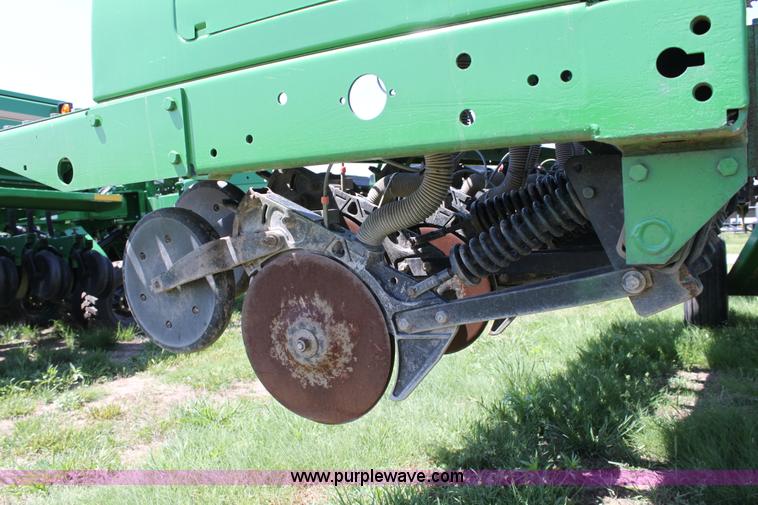 image for item D5016 2002 John Deere 455 grain drill