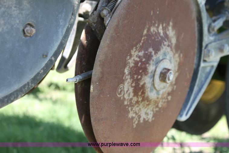 image for item D5016 2002 John Deere 455 grain drill