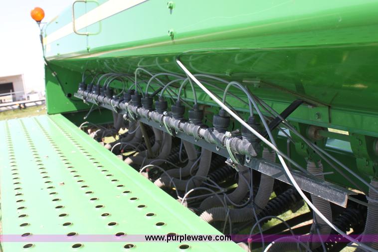 image for item D5016 2002 John Deere 455 grain drill