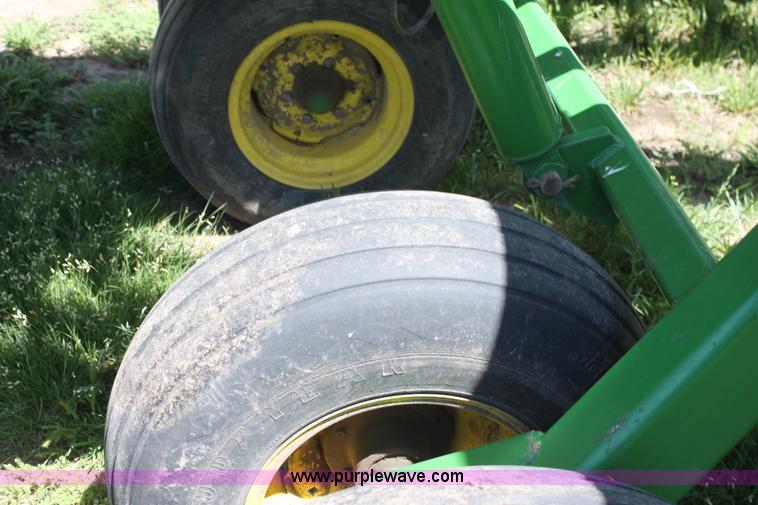 image for item D5016 2002 John Deere 455 grain drill
