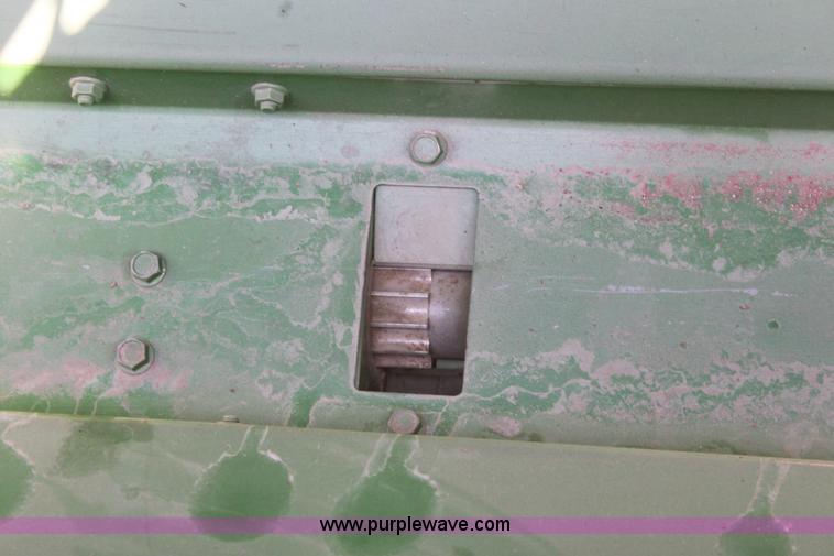 image for item D5016 2002 John Deere 455 grain drill