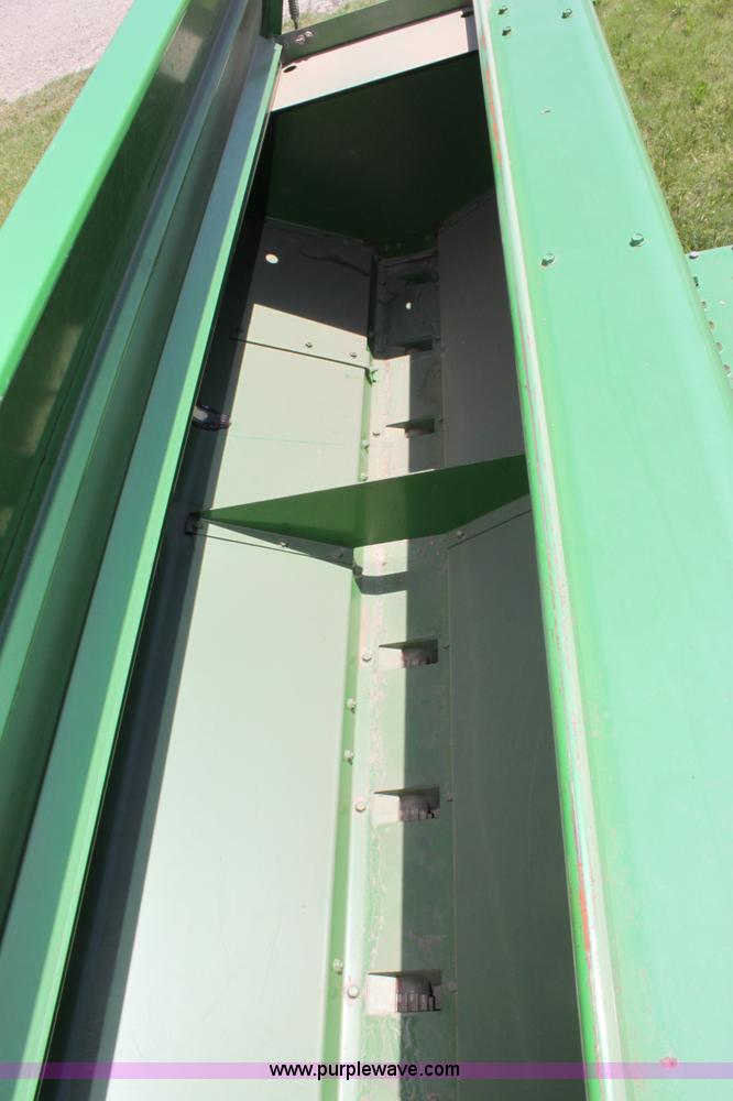 image for item D5016 2002 John Deere 455 grain drill