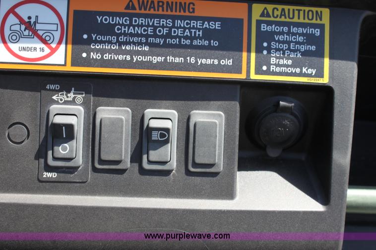 image for item D5019 2007 John Deere 620i Gator XUV utility vehicle