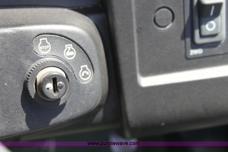 image for item D5019 2007 John Deere 620i Gator XUV utility vehicle