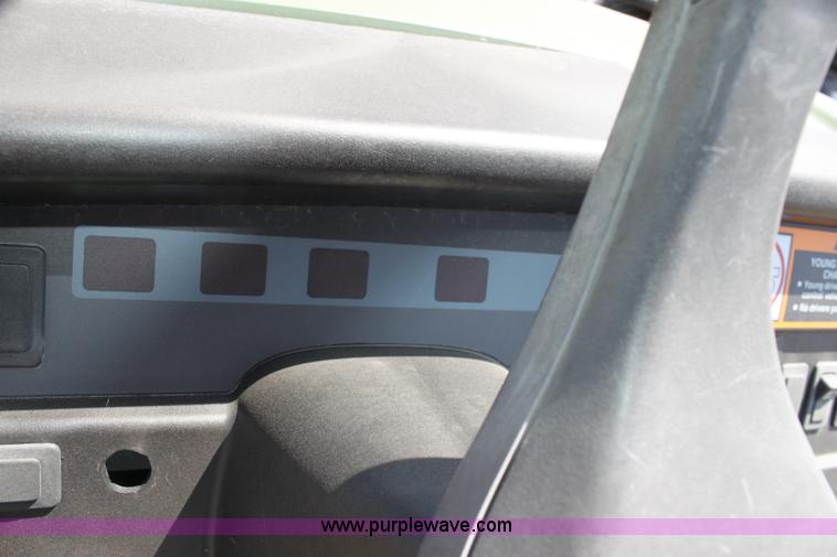 image for item D5019 2007 John Deere 620i Gator XUV utility vehicle