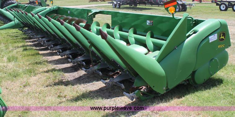 image for item D5031 2009 John Deere 612C 12 row corn header