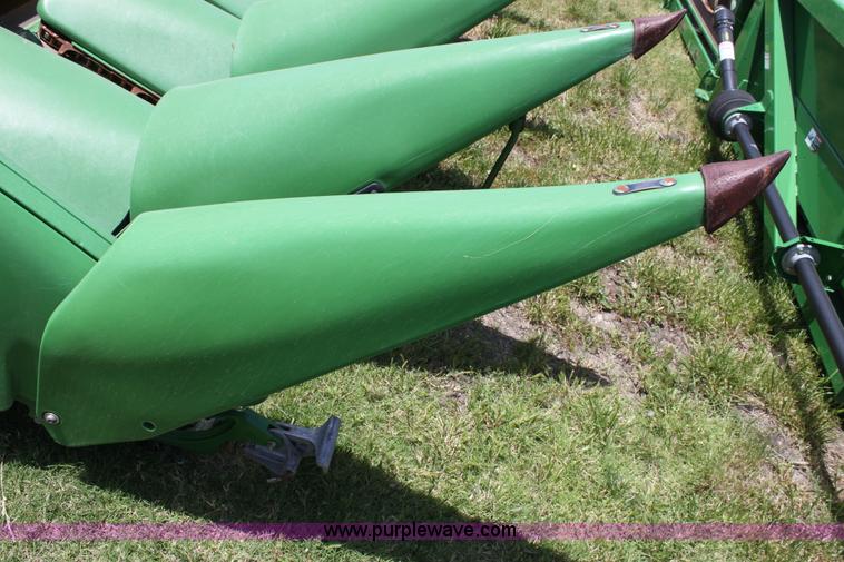 image for item D5031 2009 John Deere 612C 12 row corn header