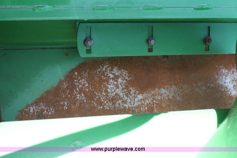 image for item D5031 2009 John Deere 612C 12 row corn header