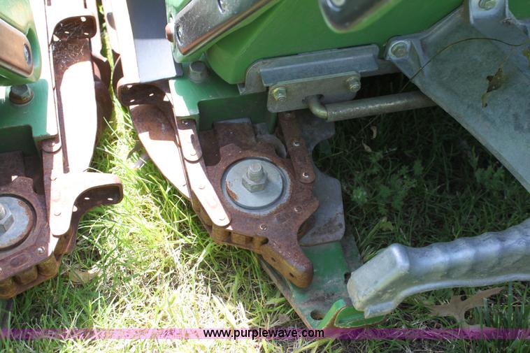image for item D5031 2009 John Deere 612C 12 row corn header