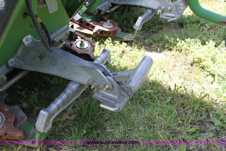 image for item D5031 2009 John Deere 612C 12 row corn header