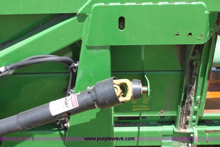 image for item D5031 2009 John Deere 612C 12 row corn header