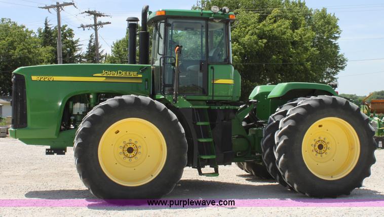 image for item D5032 2005 John Deere 9220 4WD tractor